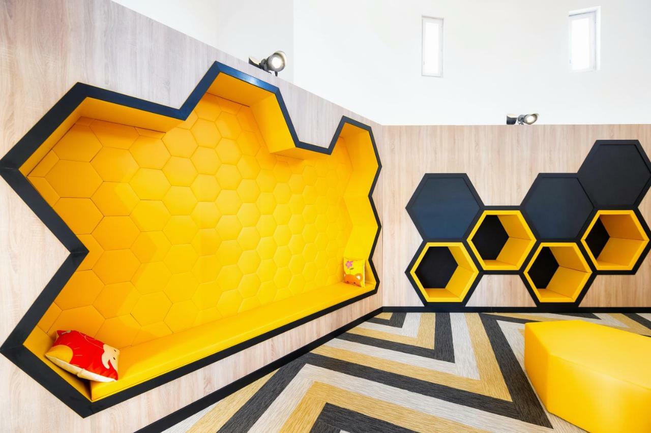 Staycity Aparthotels Near Disneyland Paris Байи-Романвилие Екстериор снимка