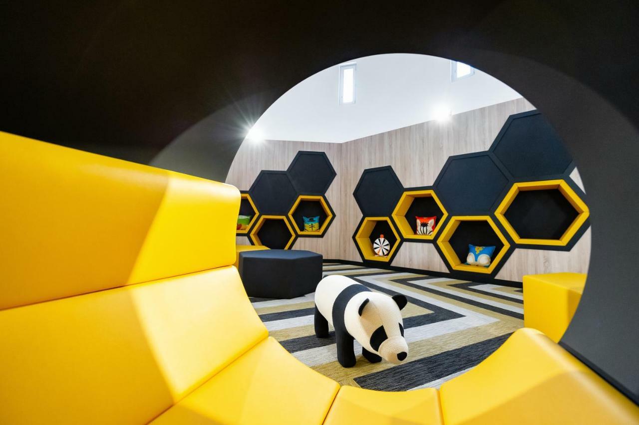 Staycity Aparthotels Near Disneyland Paris Байи-Романвилие Екстериор снимка